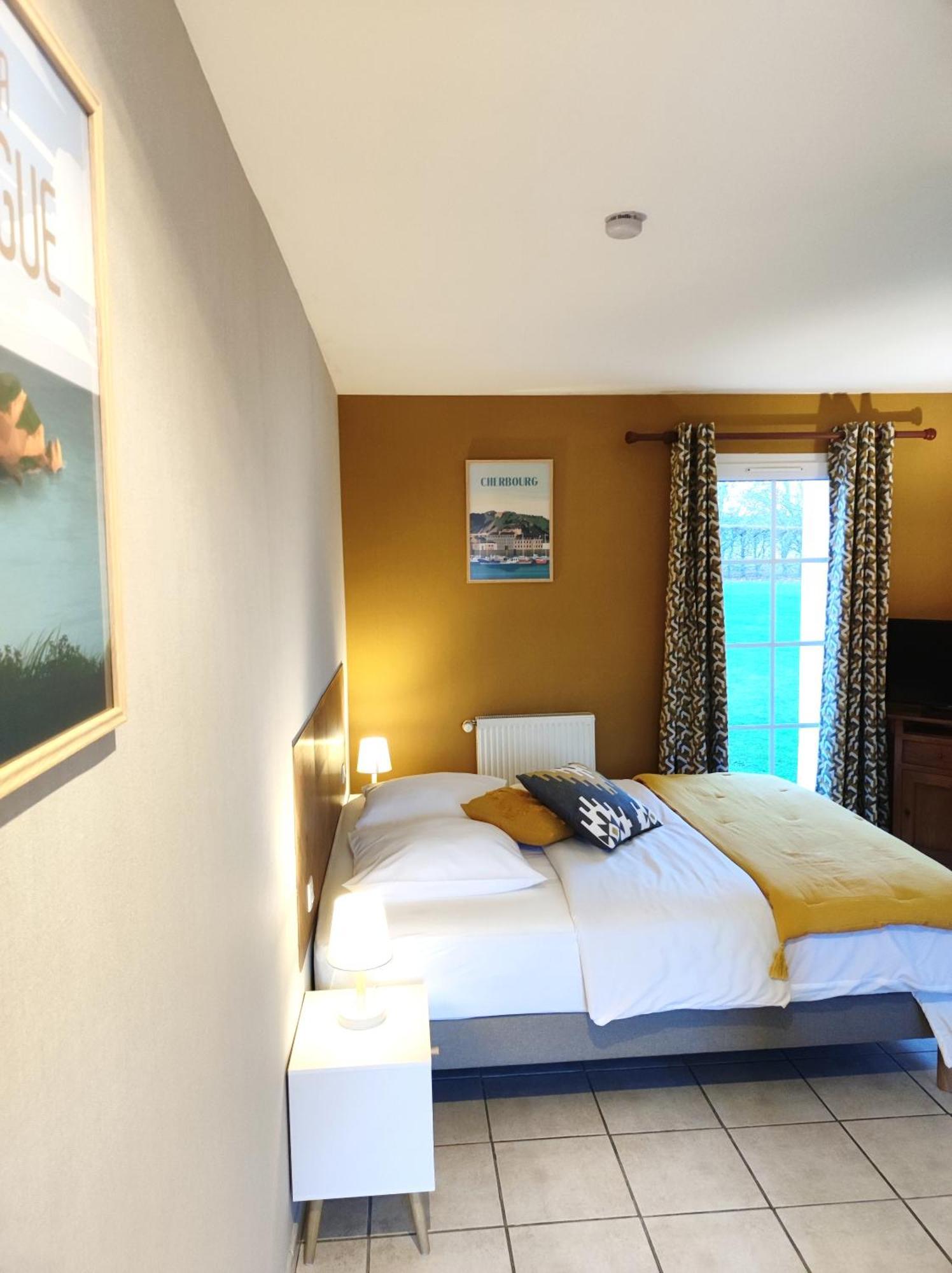 La Minoterie Bed and Breakfast Tessy-sur-Vire Δωμάτιο φωτογραφία