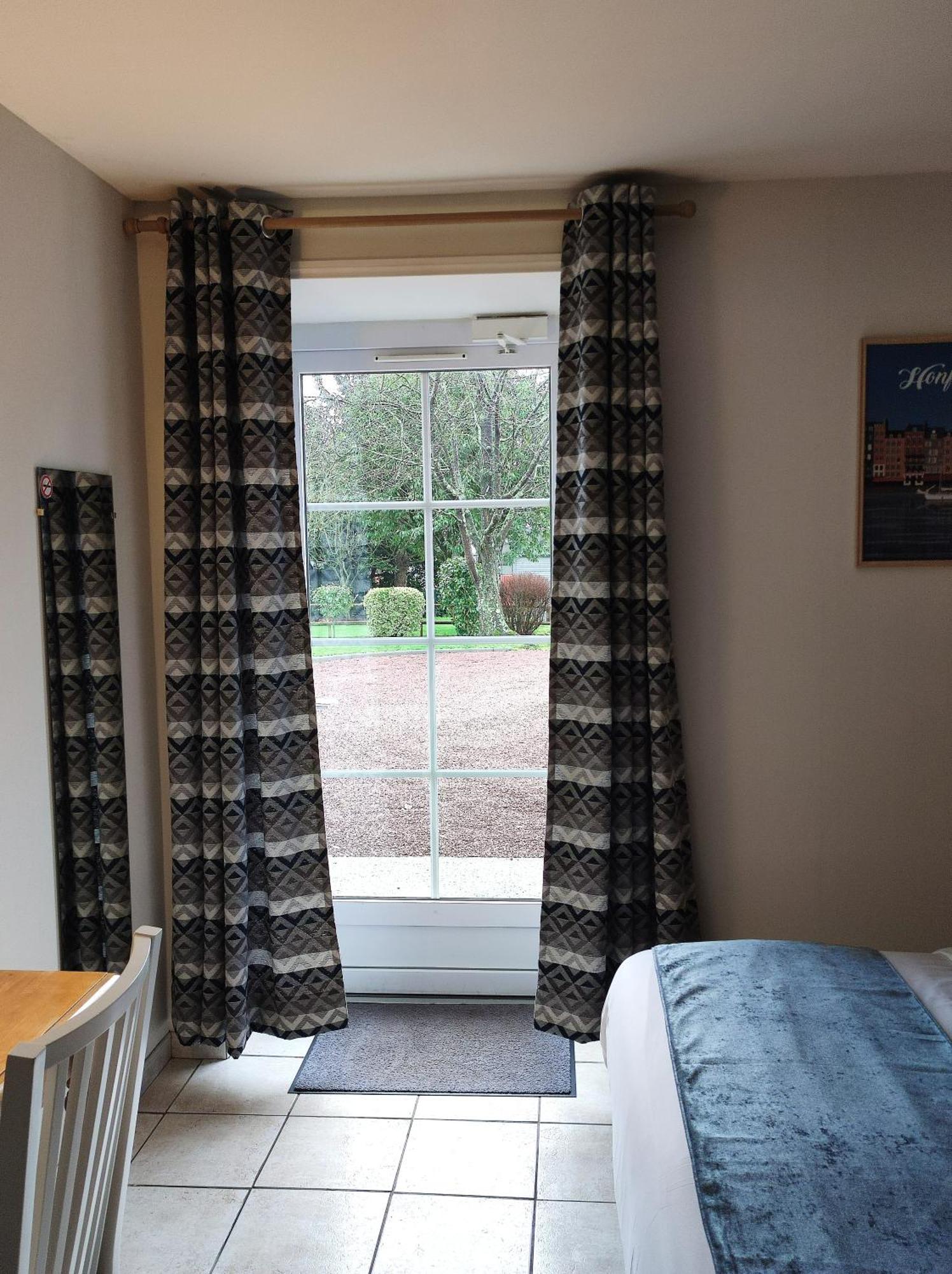 La Minoterie Bed and Breakfast Tessy-sur-Vire Δωμάτιο φωτογραφία